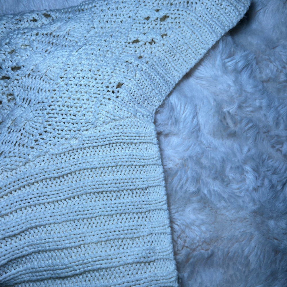 Sweater - Picture 8 of 8